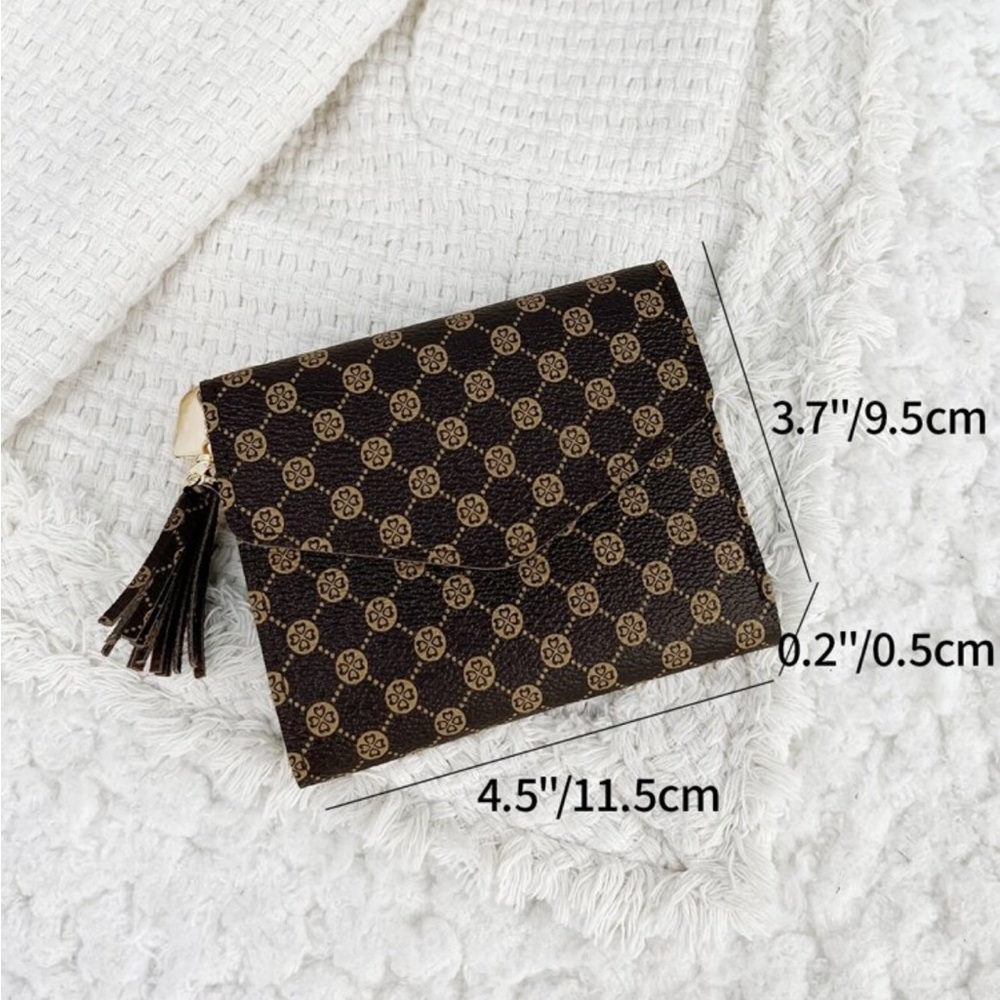 ⚠️Clearance Coffee Brown Heart And Tassel Wallet / Cardholder - Picture 4 of 4